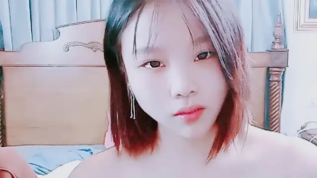 【禁漫直播】露臉新人小少婦跟蒙面大哥激情啪啪,全程露臉讓大哥揉奶玩逼,吃騷奶子口交大雞巴大雞巴無情抽插直接幹射了
