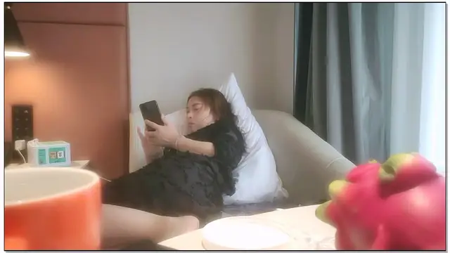 [直播] 推薦 【良家故事】 23.05.13 偷拍 網戀 中年良家婦女收割機 2天1女 人妻出軌 4
